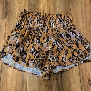 Size xxs , athletic shorts , Calia